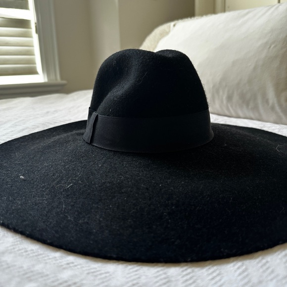 Black felt hat - Picture 2 of 2